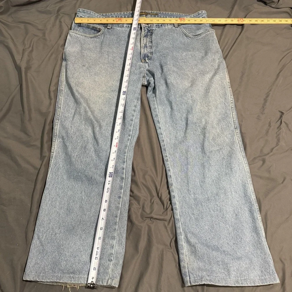 Cabela's Jeans Mens 42x30 Blue Classic Fit Straight Light Wash Denim Distressed